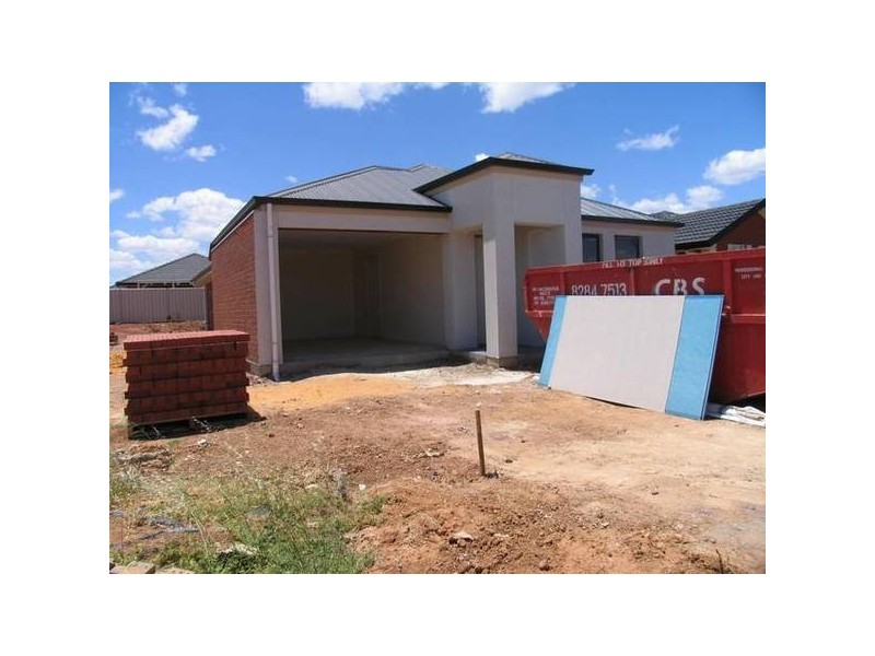 8 Henry Wright Court, Burton SA 5110