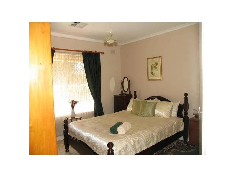 4 Catalina Road, Elizabeth East SA 5112