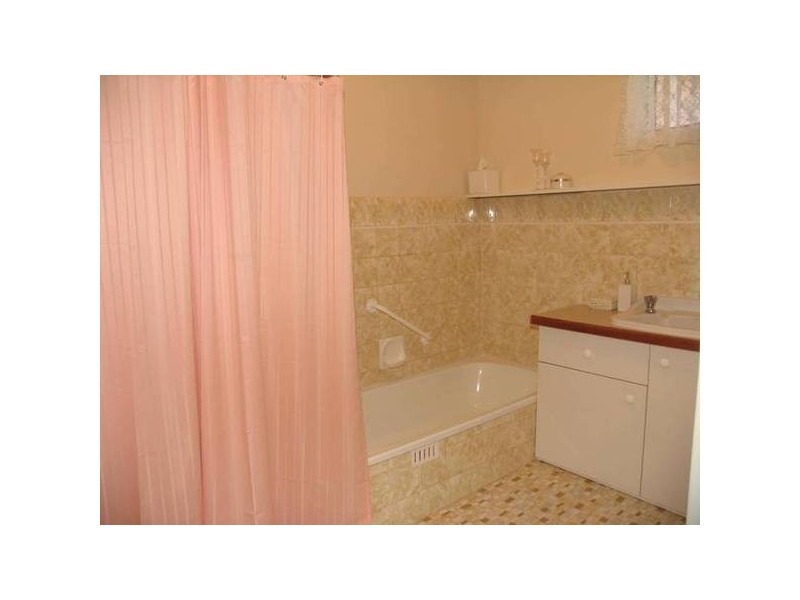 4 Catalina Road, Elizabeth East SA 5112