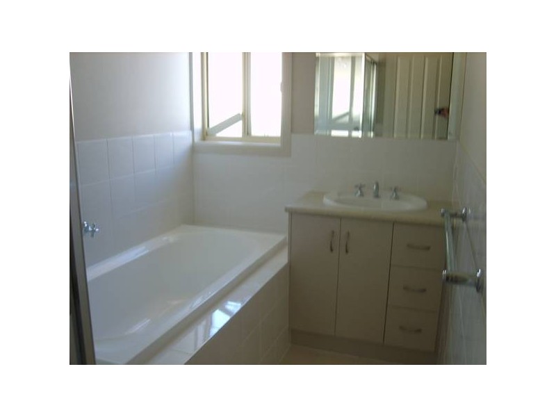 127 Lakeside Drive, Andrews Farm SA 5114