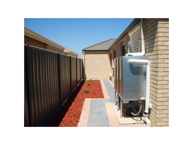 127 Lakeside Drive, Andrews Farm SA 5114