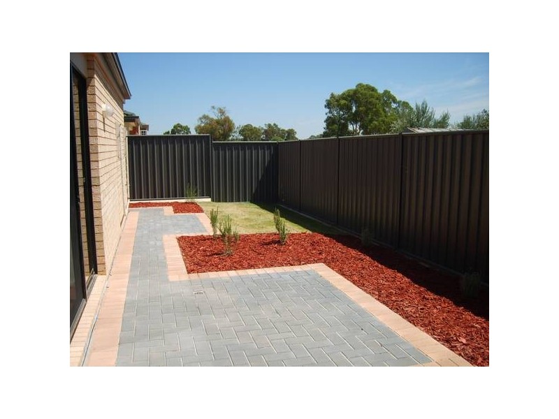 127 Lakeside Drive, Andrews Farm SA 5114