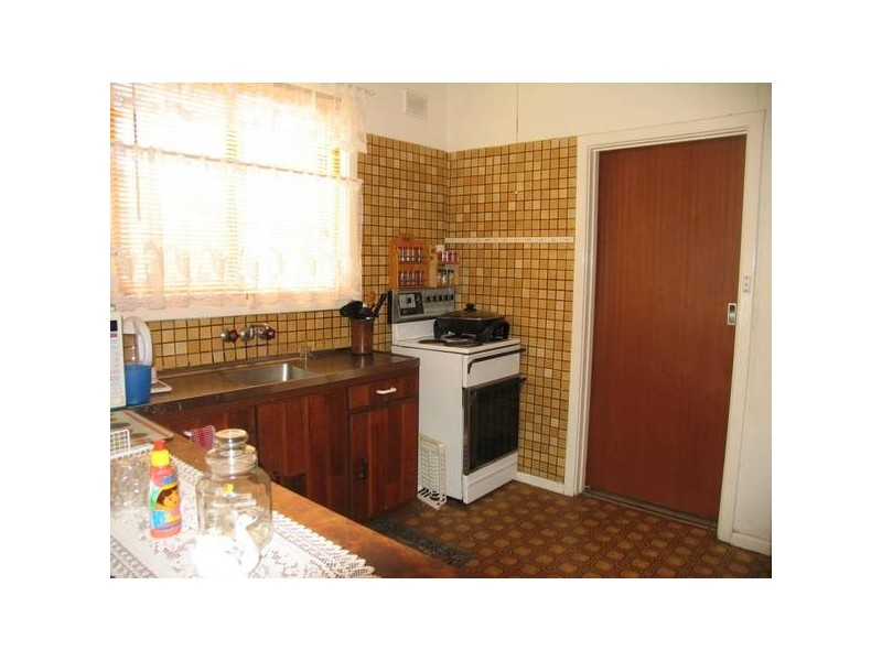 9 Boronia Avenue, Elizabeth Vale SA 5112