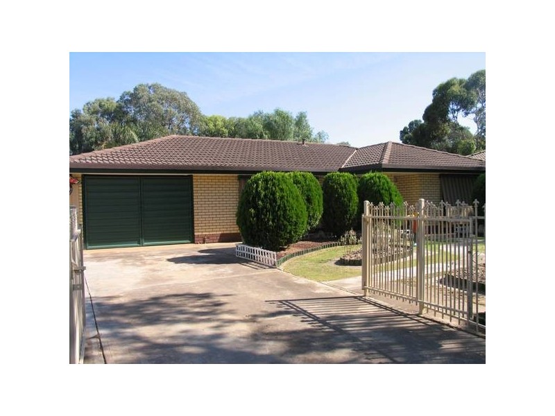 33 Caulfield Crescent, Paralowie SA 5108
