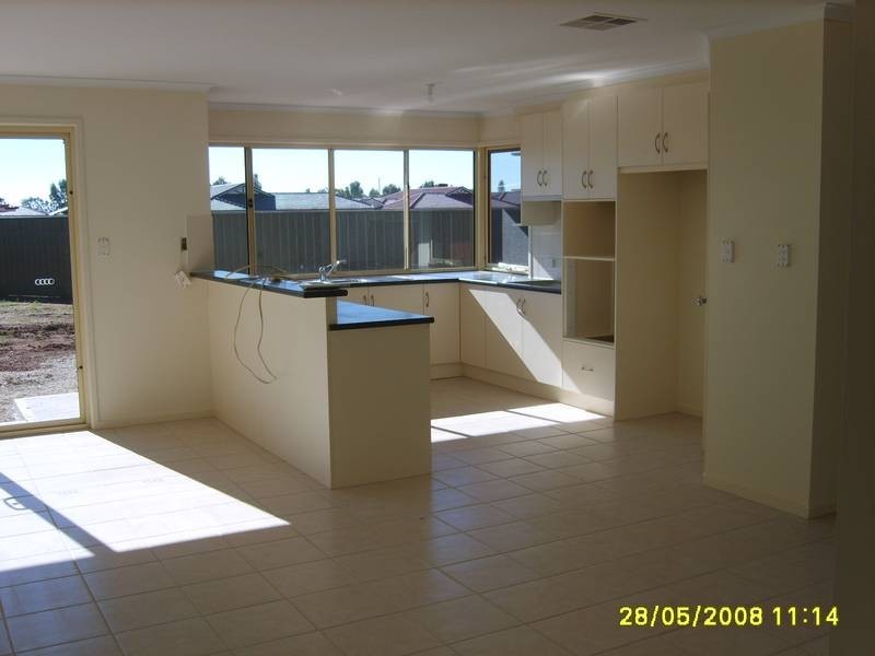 12 Everest Avenue, Andrews Farm SA 5114