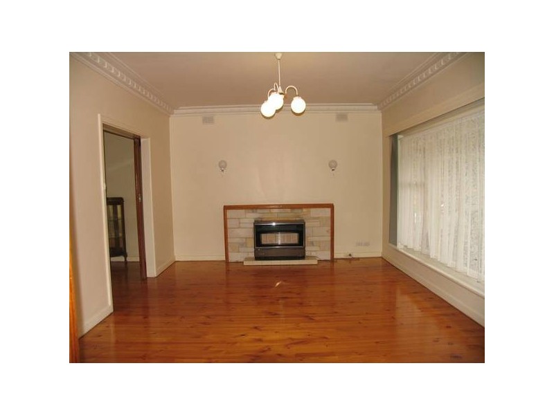 4 Theta Street, Salisbury SA 5108