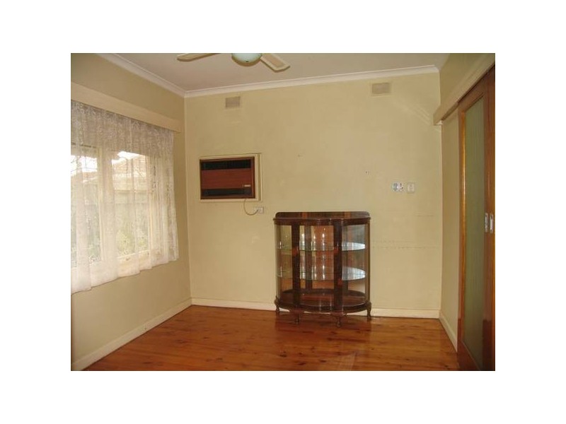 4 Theta Street, Salisbury SA 5108