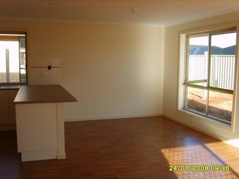 20 Strathmore Avenue, Smithfield SA 5114