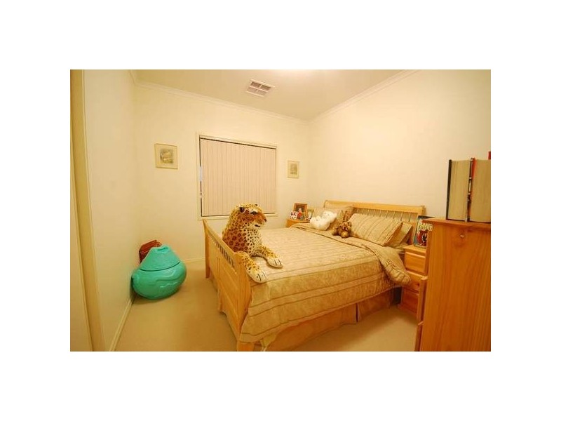 10 Shoalhaven Circuit, Mawson Lakes SA 5095