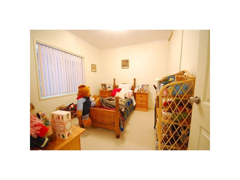 10 Shoalhaven Circuit, Mawson Lakes SA 5095