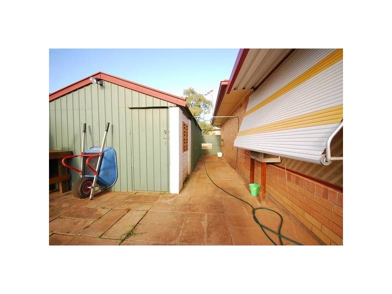 16 Balmoral Road, Salisbury East SA 5109