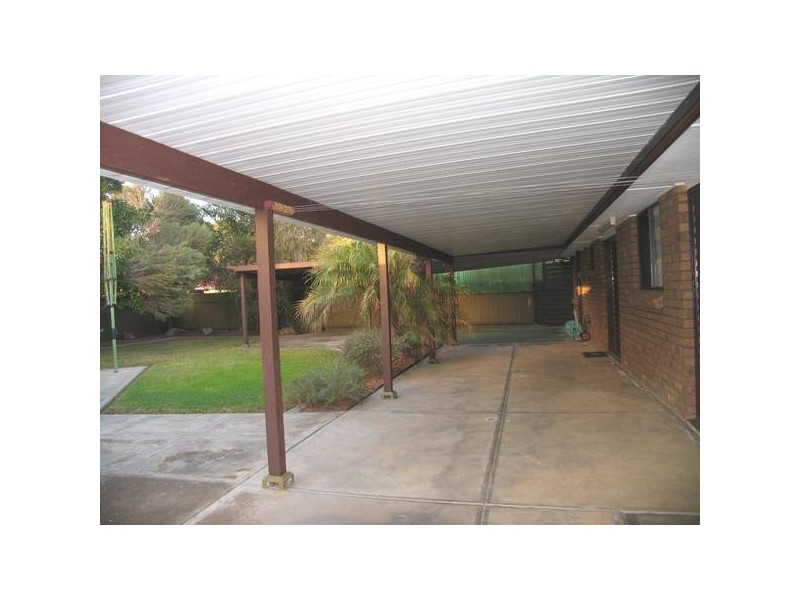 100 Kensington Way, Burton SA 5110