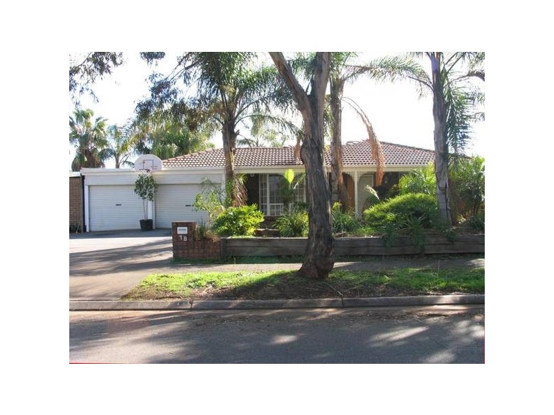 18 Reynolds Drive, Paralowie SA 5108