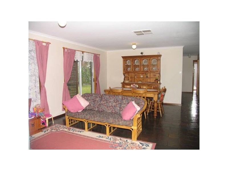 18 Reynolds Drive, Paralowie SA 5108