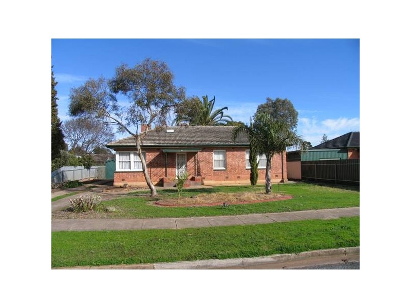 16 Lockerly Street, Elizabeth Vale SA 5112