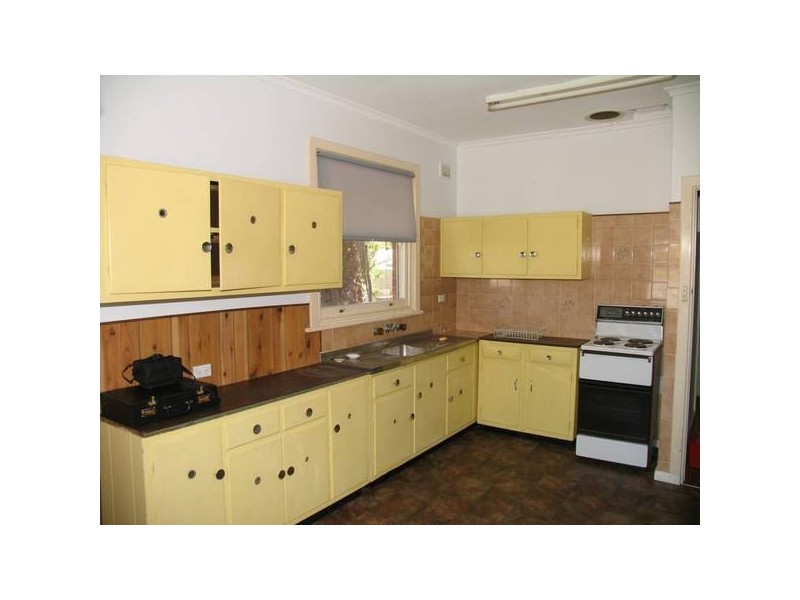 16 Lockerly Street, Elizabeth Vale SA 5112