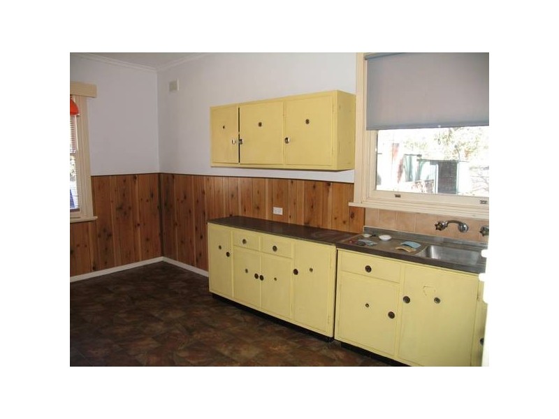 16 Lockerly Street, Elizabeth Vale SA 5112