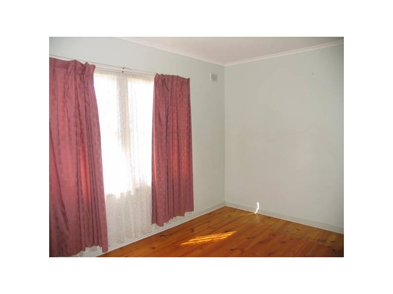 16 Lockerly Street, Elizabeth Vale SA 5112