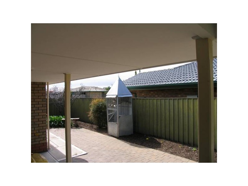 17 Windsor Avenue, Pennington SA 5013