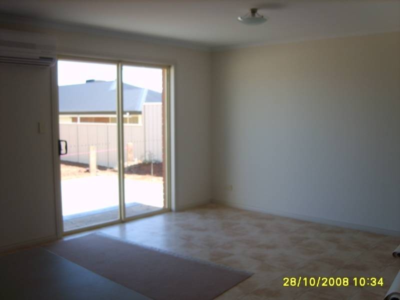 5 Overlander Way, Smithfield SA 5114
