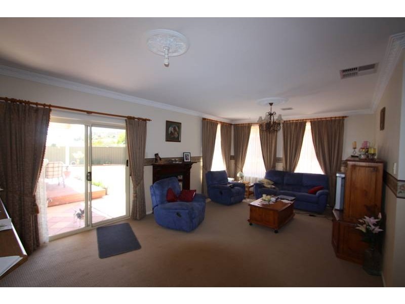 16 Perthville Court, Hillbank SA 5112