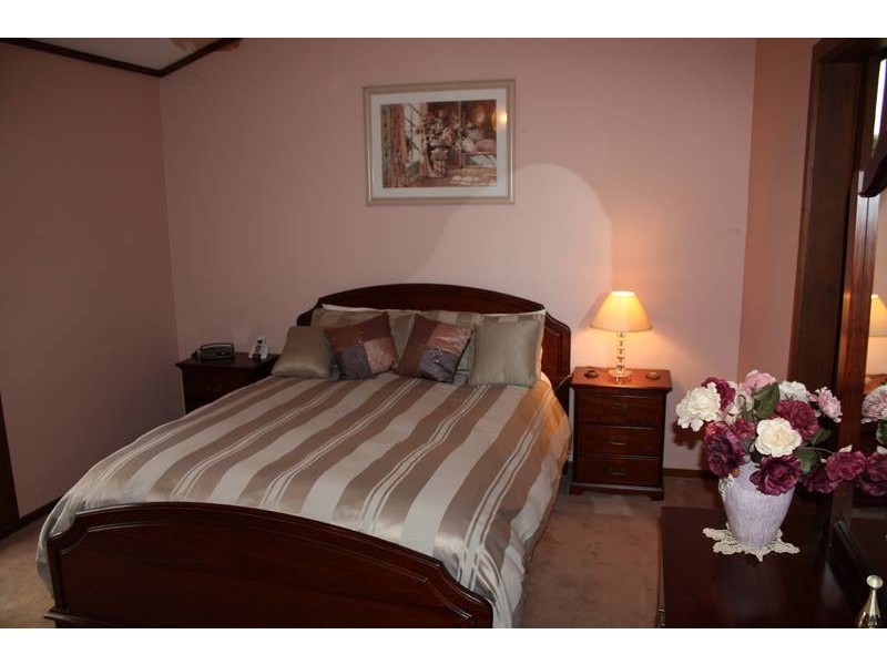 54 Wynn Vale Drive, Gulfview Heights SA 5096