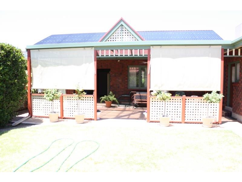 24 Simcock Street, West Beach SA 5024