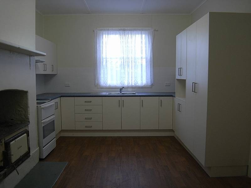 1445 New England Highway, Aberdeen NSW 2336