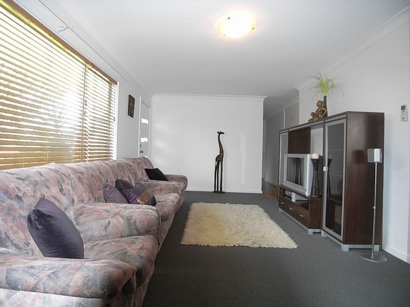 2 Bronte Crescent, Muswellbrook NSW 2333