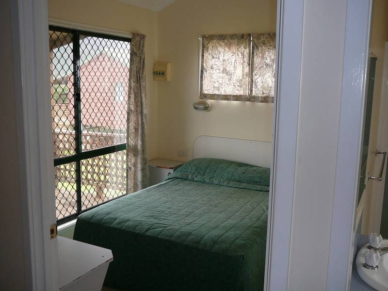 Cabin 4 Glenbawn State Park, Scone NSW 2337