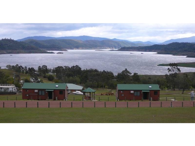 Cabin 4 Glenbawn State Park, Scone NSW 2337