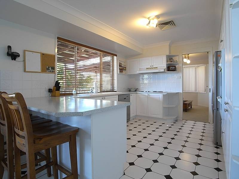 8 Bloodwood Road, Muswellbrook NSW 2333