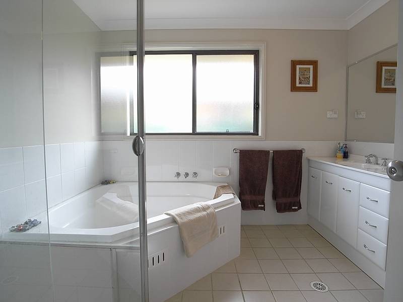 27 Bloodwood Road, Muswellbrook NSW 2333