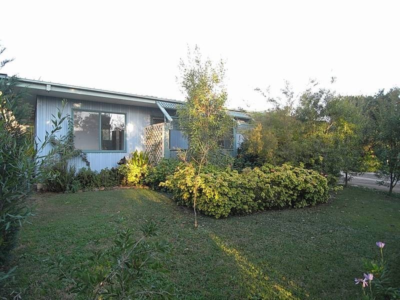 1/8 Midanga Avenue, Muswellbrook NSW 2333
