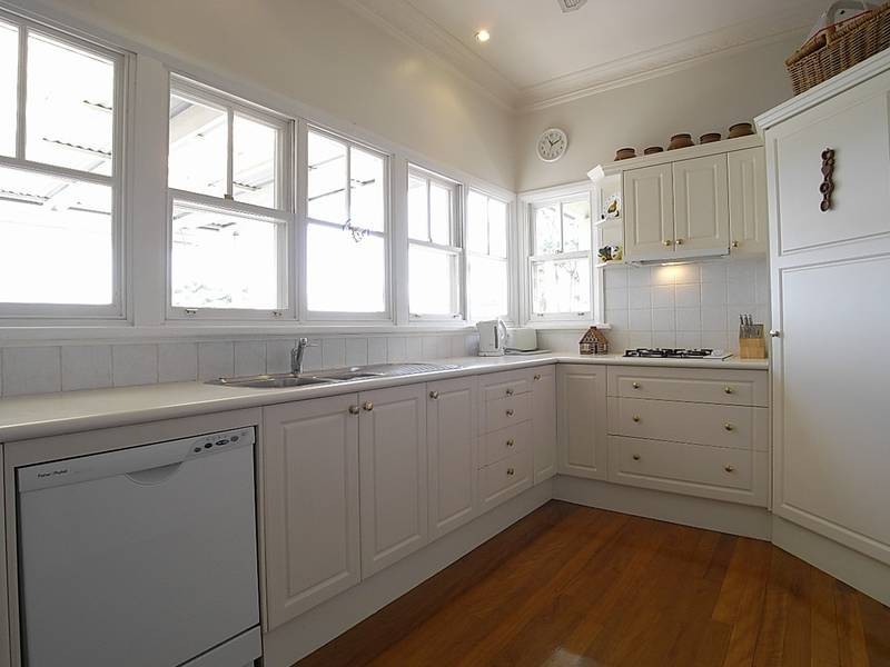 24 Flanders Avenue, Muswellbrook NSW 2333