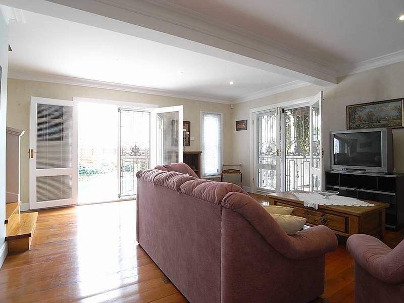 24 Flanders Avenue, Muswellbrook NSW 2333