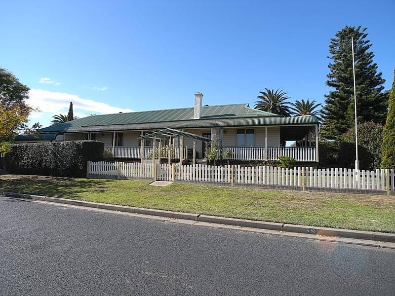 38 Brentwood Road, Muswellbrook NSW 2333