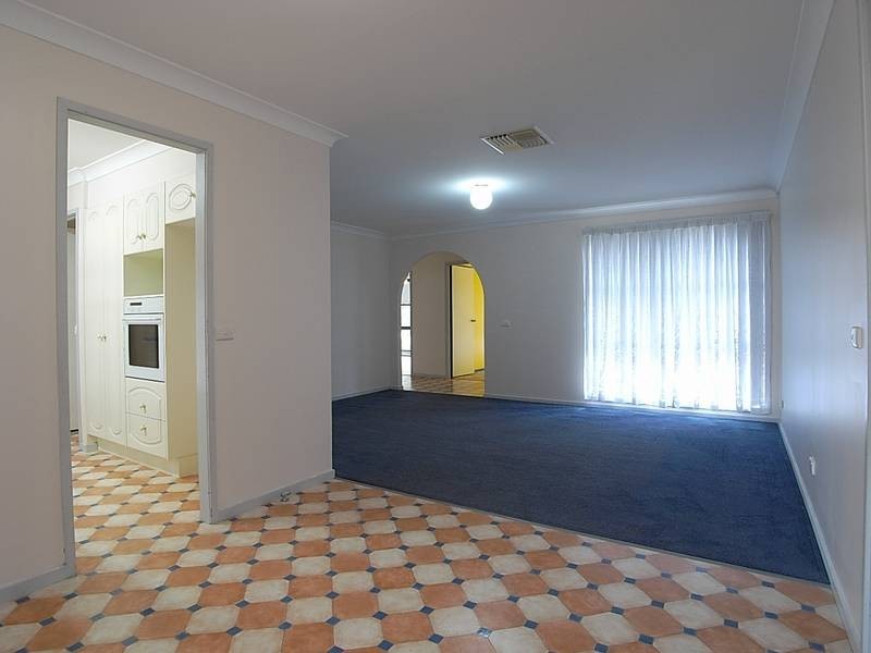 25 Calgaroo Avenue, Muswellbrook NSW 2333