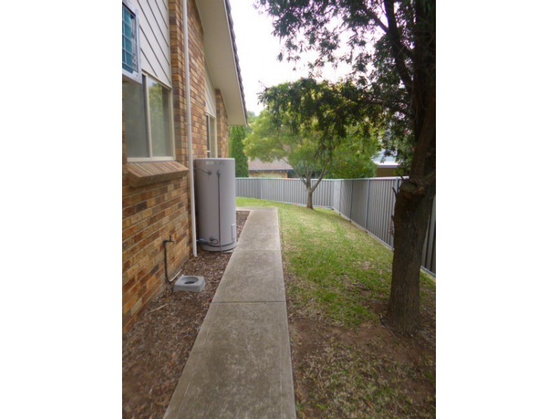 2/40 Calgaroo Avenue, Muswellbrook NSW 2333