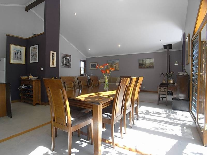 2 Hillview Avenue, Muswellbrook NSW 2333