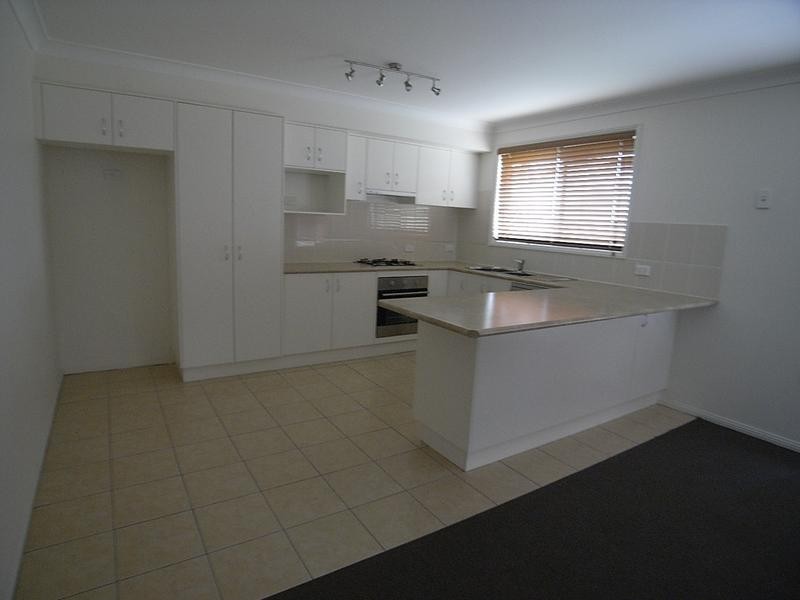 2/166 Queen Street, Muswellbrook NSW 2333