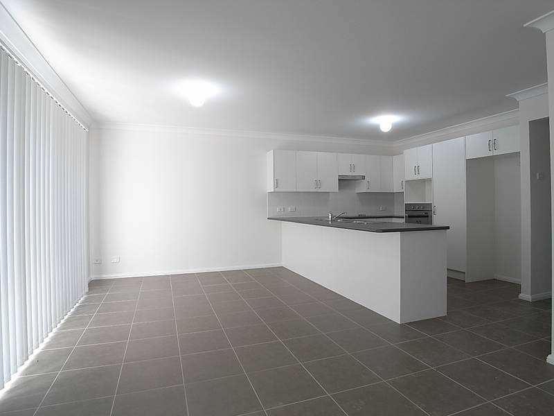 2/21 Bimbadeen Drive, Muswellbrook NSW 2333