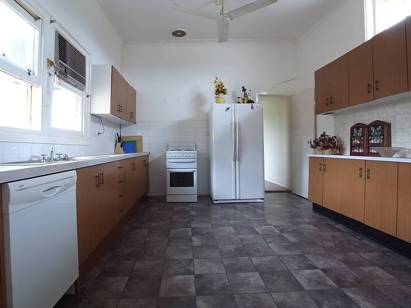 85 New England Highway, Aberdeen NSW 2336