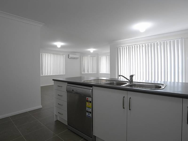 2/21 Bimbadeen Drive, Muswellbrook NSW 2333