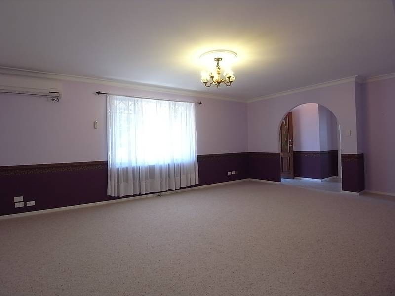 11 Peppermint Road, Muswellbrook NSW 2333