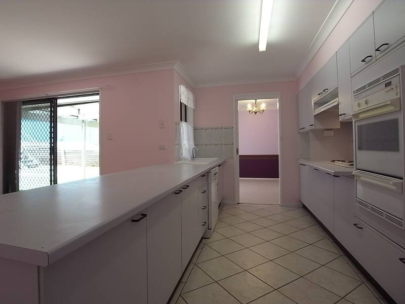 11 Peppermint Road, Muswellbrook NSW 2333