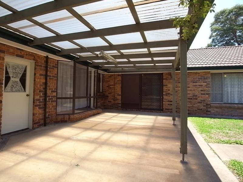 11 Peppermint Road, Muswellbrook NSW 2333