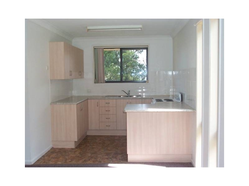 2/96 Bedford Street, Aberdeen NSW 2336
