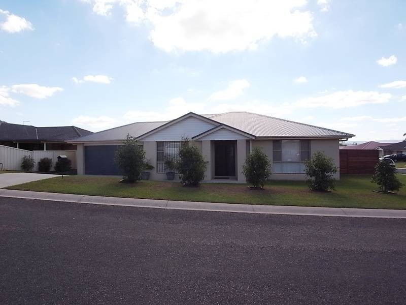 2/4 Silky Oak Close, Muswellbrook NSW 2333