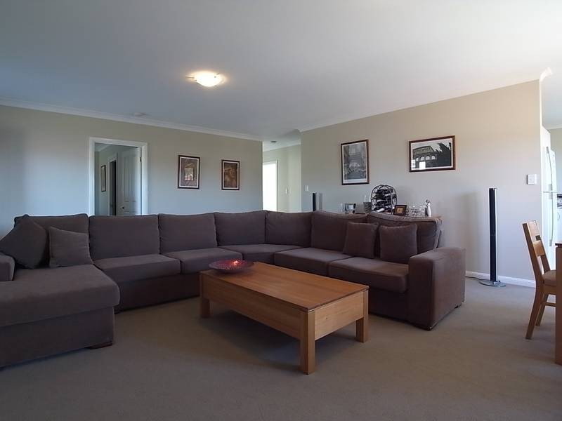 2/4 Silky Oak Close, Muswellbrook NSW 2333